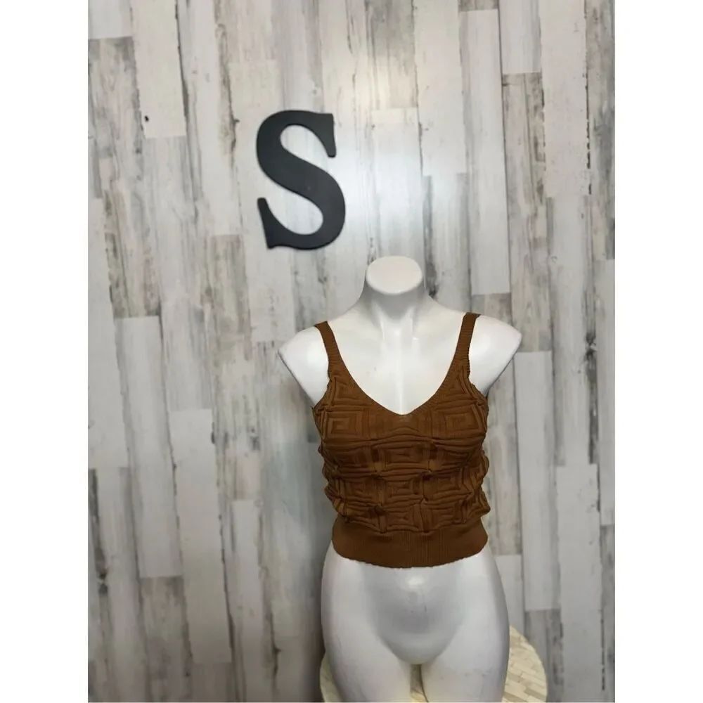 Brown tank top - Picture 2 of 8